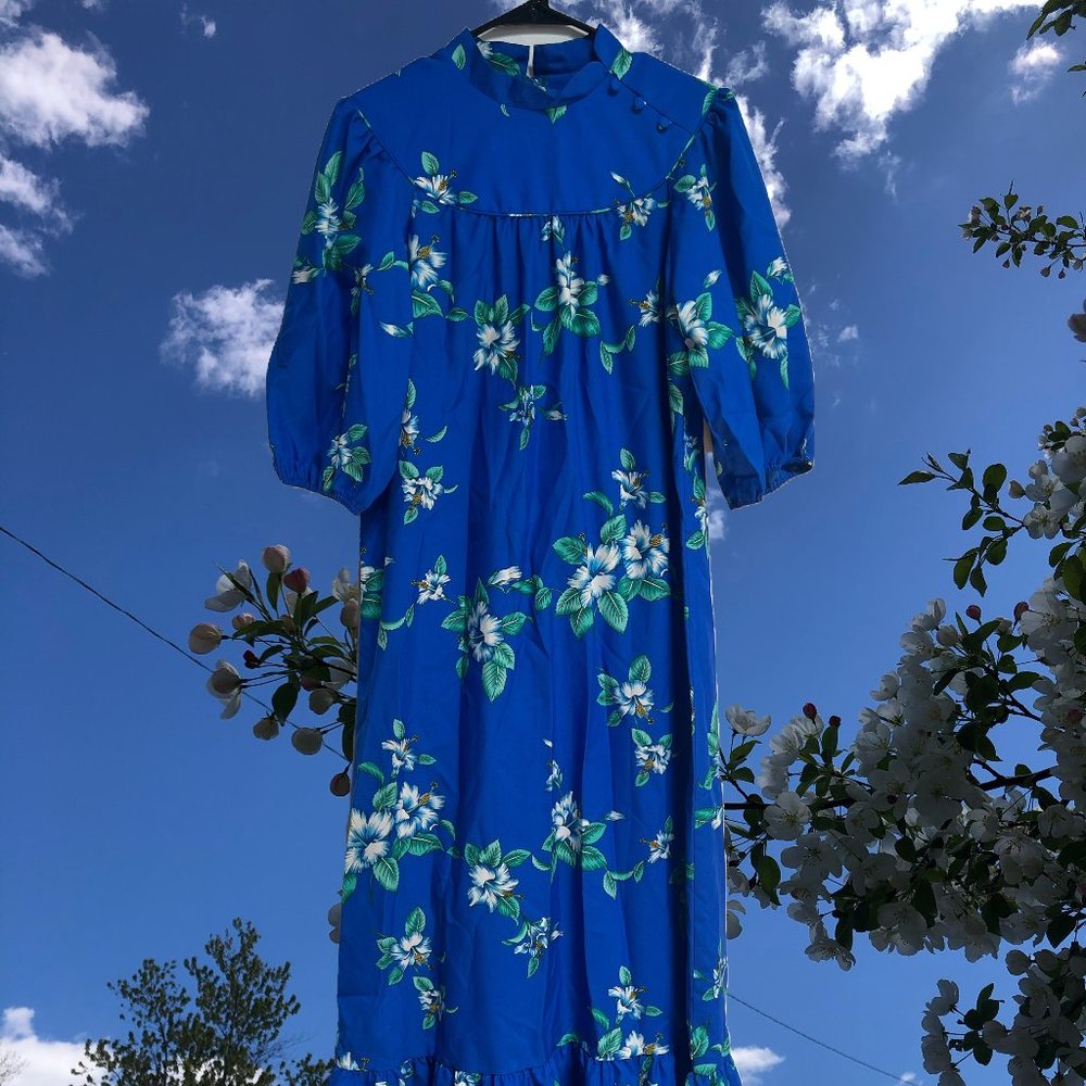 Vintage Hawaiian Blue Floral Print Ruffle Long Maxi Dress 1960s 1970s, Size M/L